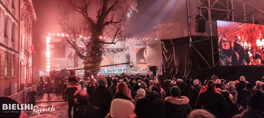 EVVIVA L\'ARTE - NIECH ŻYJE SZTUKA - koncert pod Ratuszem