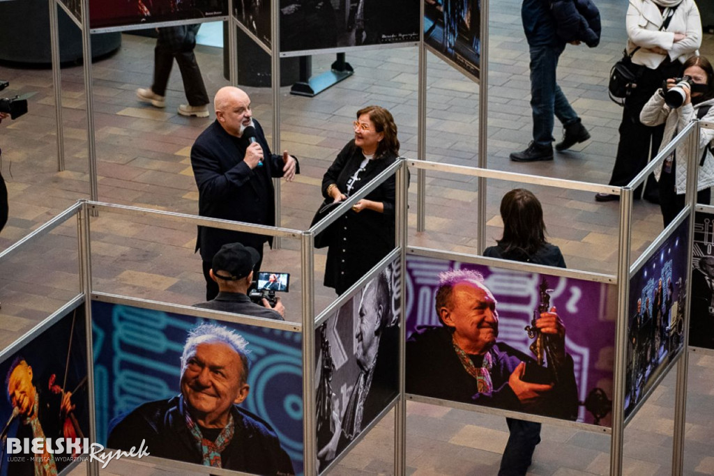 Nasz Michał Anioł w Galerii Sfera Wystawa poświęcona Michałowi Urbaniakowi – „Aniołowi Jazzu 2019”
