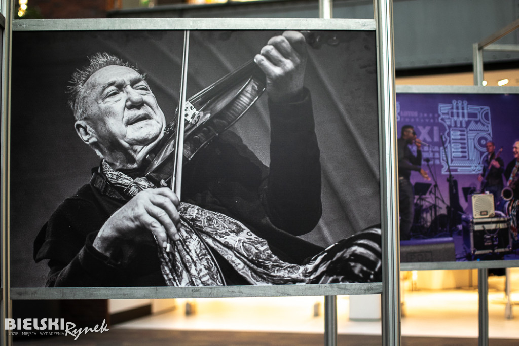 Nasz Michał Anioł w Galerii Sfera Wystawa poświęcona Michałowi Urbaniakowi – „Aniołowi Jazzu 2019”