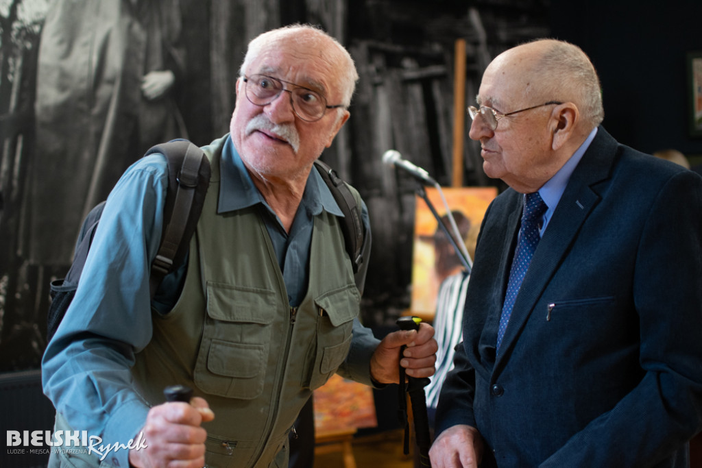 Sztalugowe opowieści - wystawa sekcji malarskiej UTW