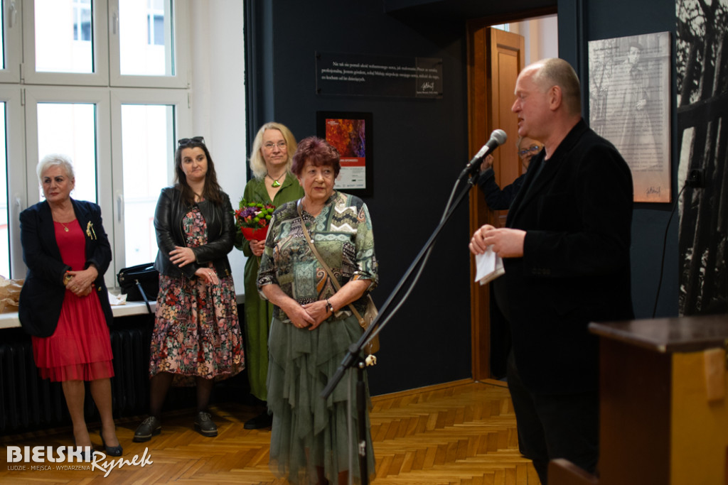 Sztalugowe opowieści - wystawa sekcji malarskiej UTW