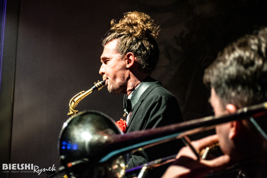 Jazzowy dancing w murach dawnej Patrii