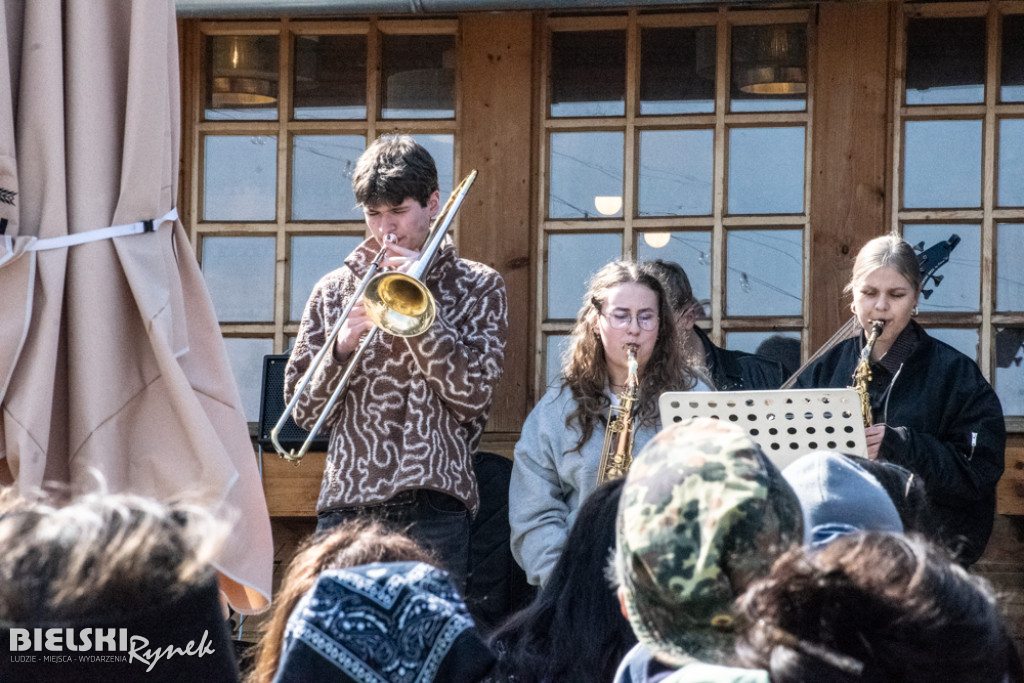 Jazzowe śniadanie na stoku Dębowca
