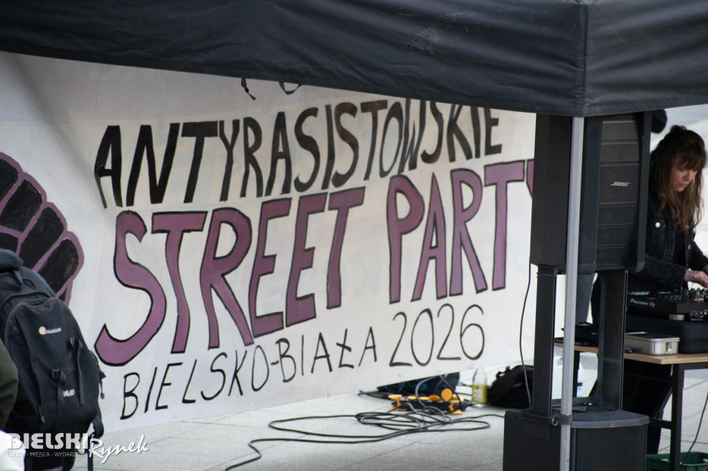 Street party przeciwko rasizmowi