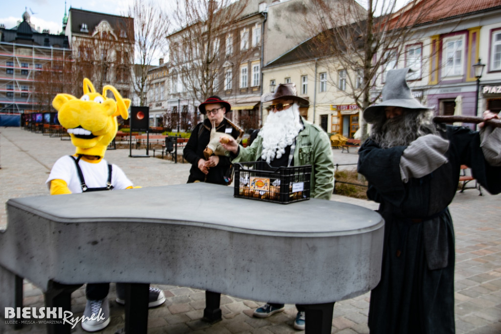 Tropami niezwykłej trójki ulicami Bielska-Białej