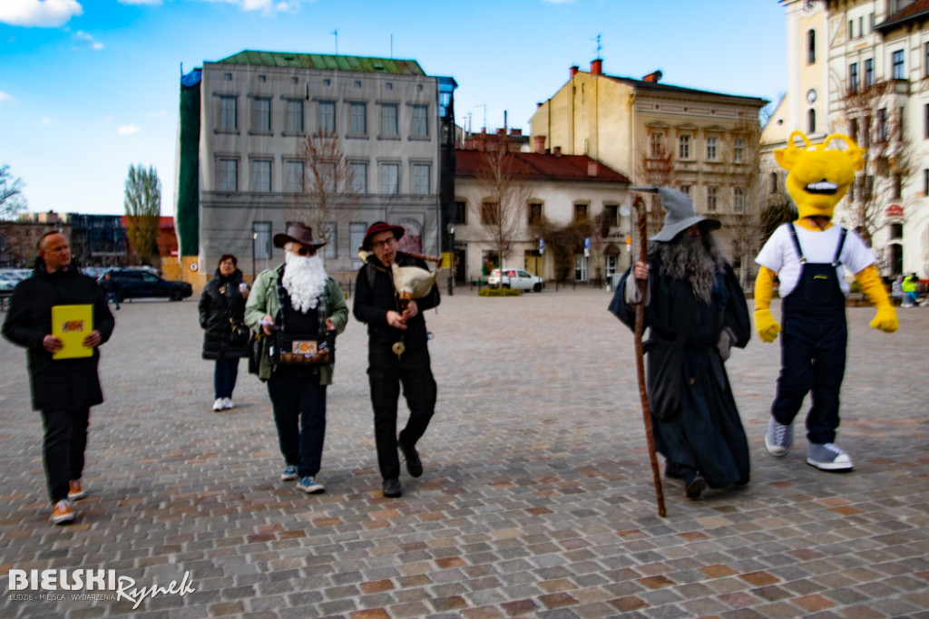 Tropami niezwykłej trójki ulicami Bielska-Białej