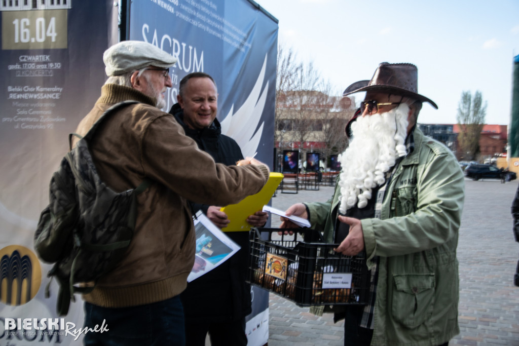 Tropami niezwykłej trójki ulicami Bielska-Białej