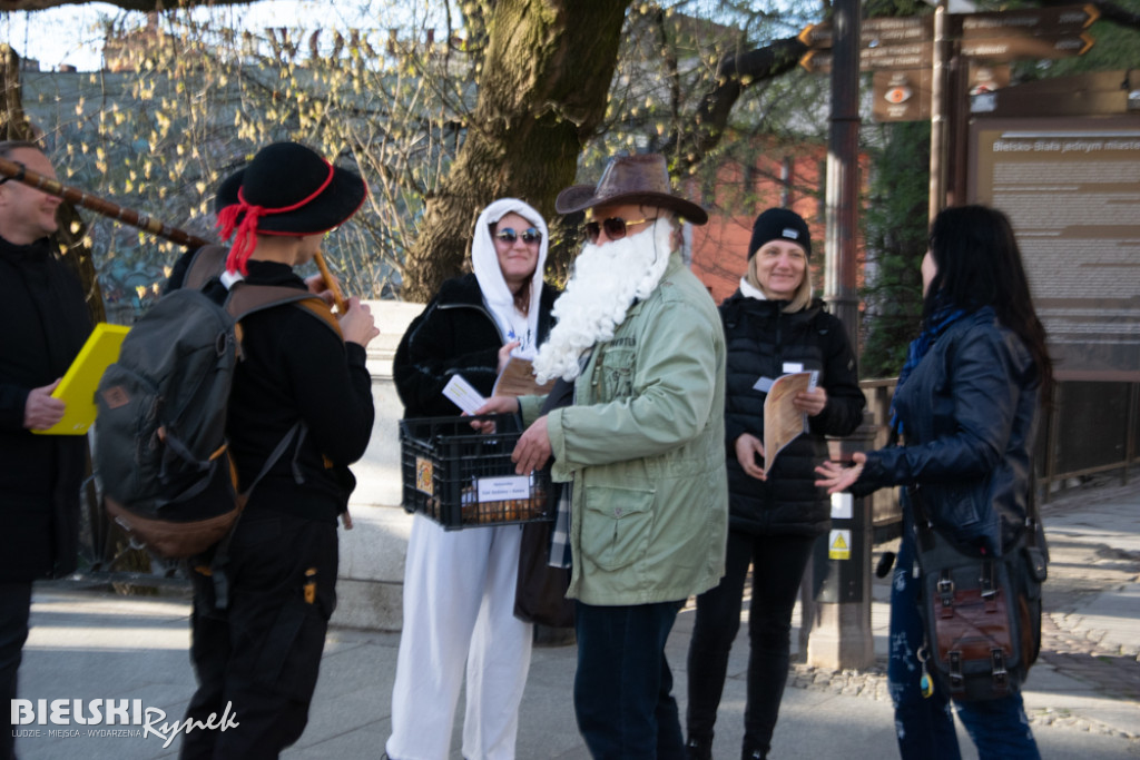 Tropami niezwykłej trójki ulicami Bielska-Białej