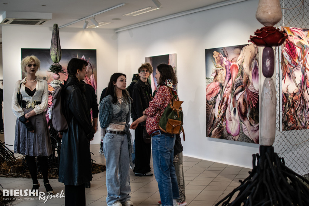 UKORZENIANIE - wystawa Pawła Matyszewskiego