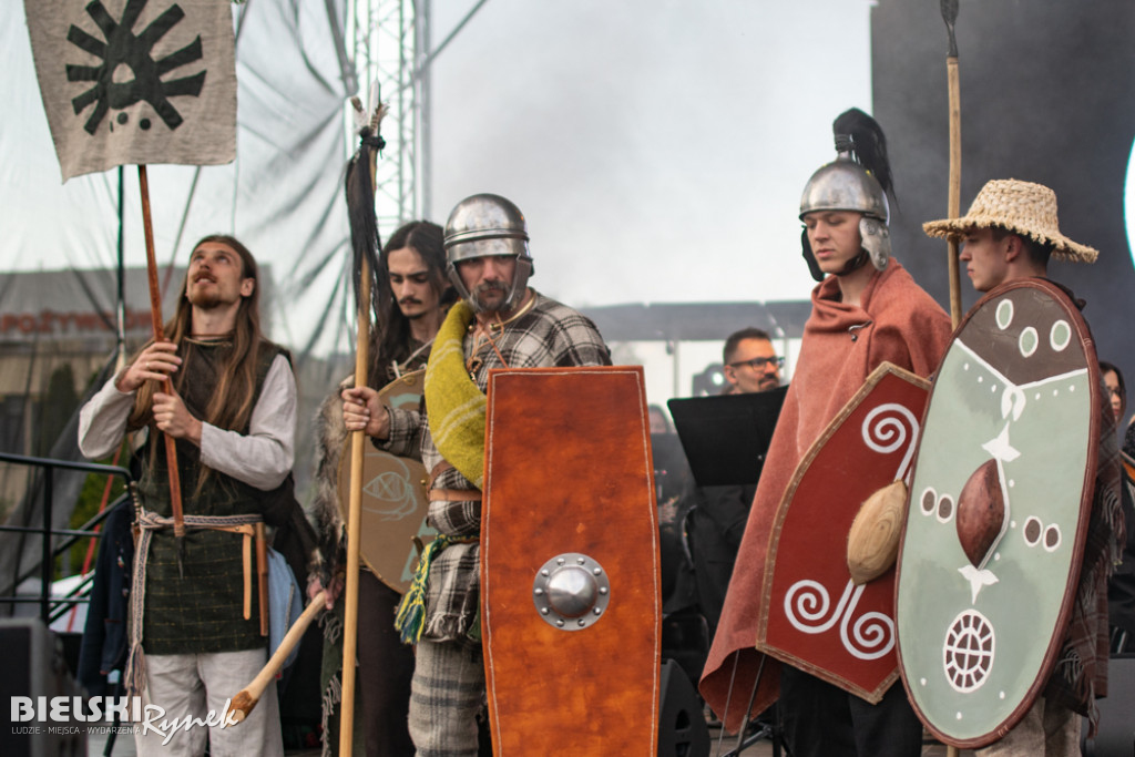 Majówka z muzyką filmową na placu Wojska Polskiego. Zobacz galerię zdjęć