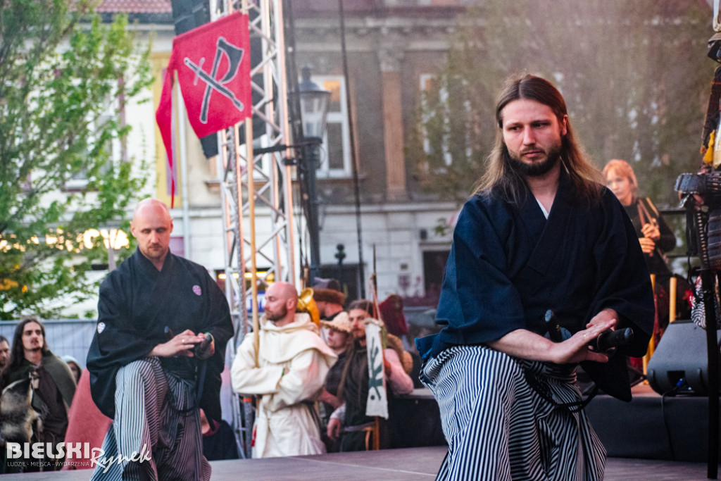 Majówka z muzyką filmową na placu Wojska Polskiego. Zobacz galerię zdjęć