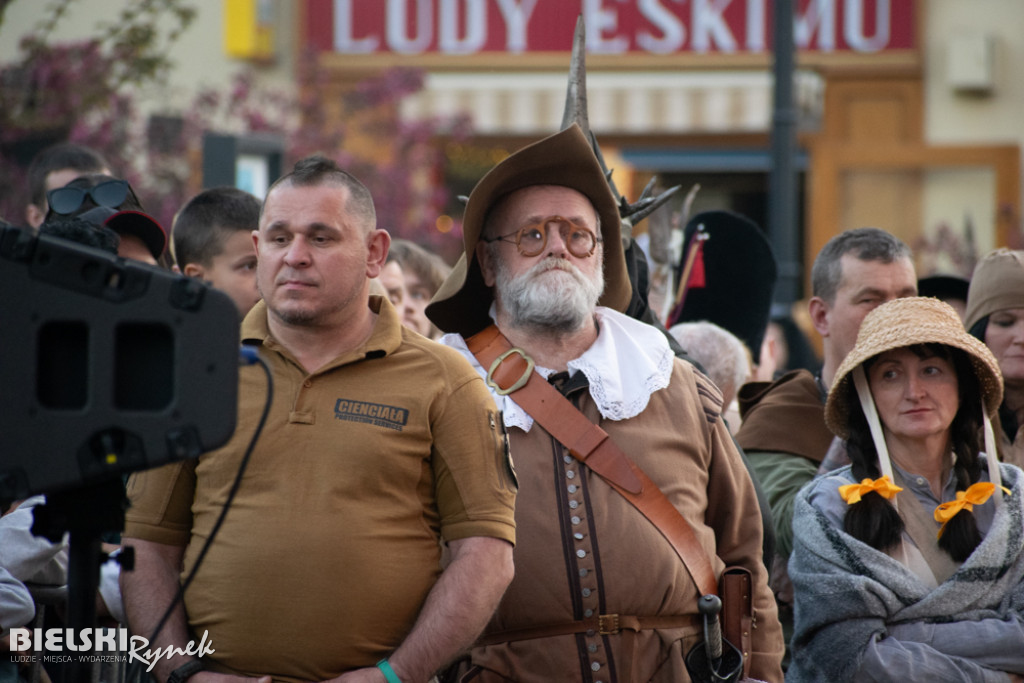 Majówka z muzyką filmową na placu Wojska Polskiego. Zobacz galerię zdjęć