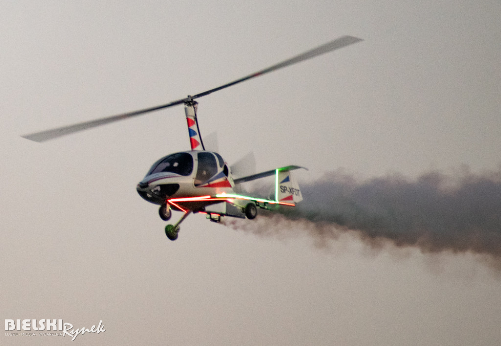Ogień na niebie podczas Aerosplotów
