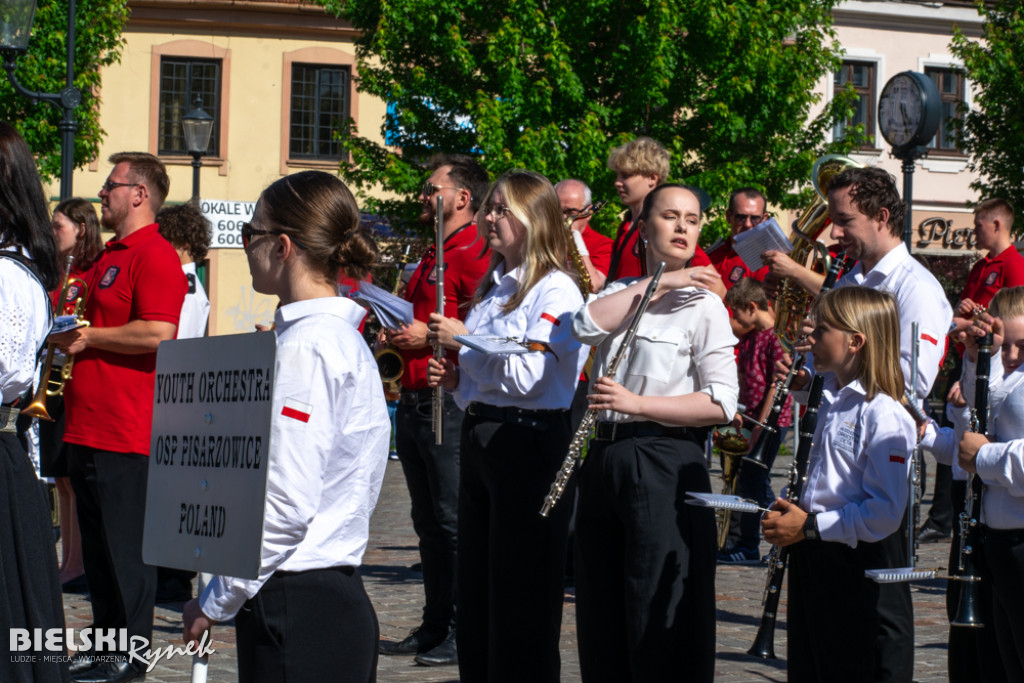 Orkiestry dęte na ulicach Bielska-Białej