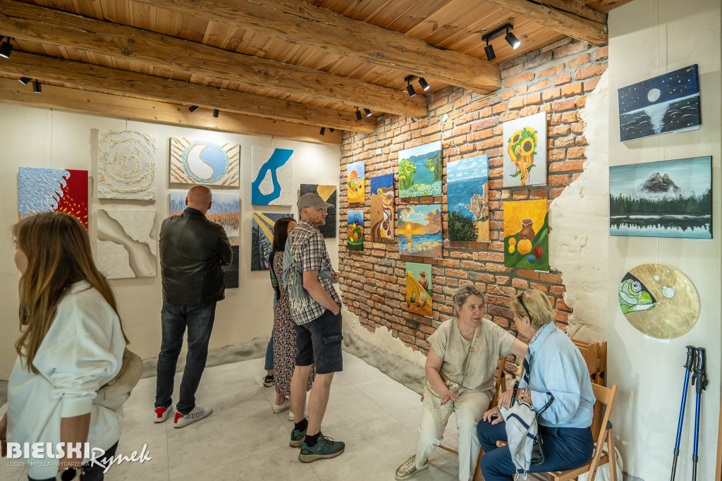 Tak wyglądała wystawa „PRZE-BŁYSKI” – zobacz fotogalerię