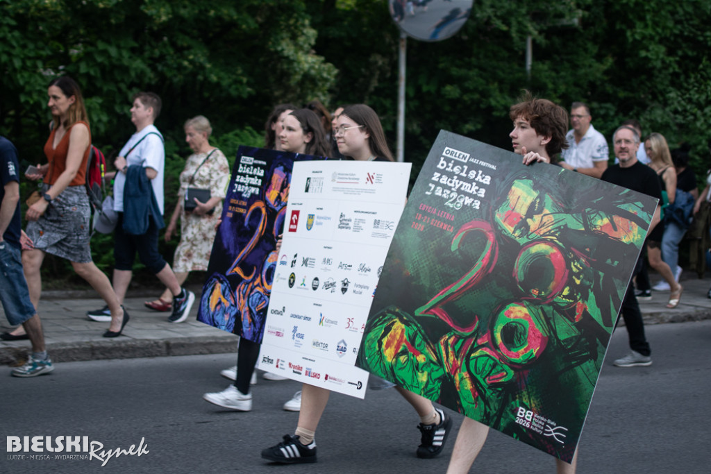Zadymka ruszyła z dworca i dotarła do Browarii Dziedzice