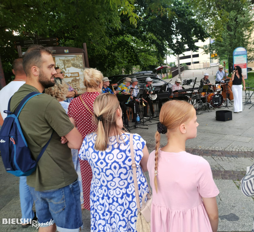 Niedzielna Parada Nowoorleańska w Bielsku-Białej