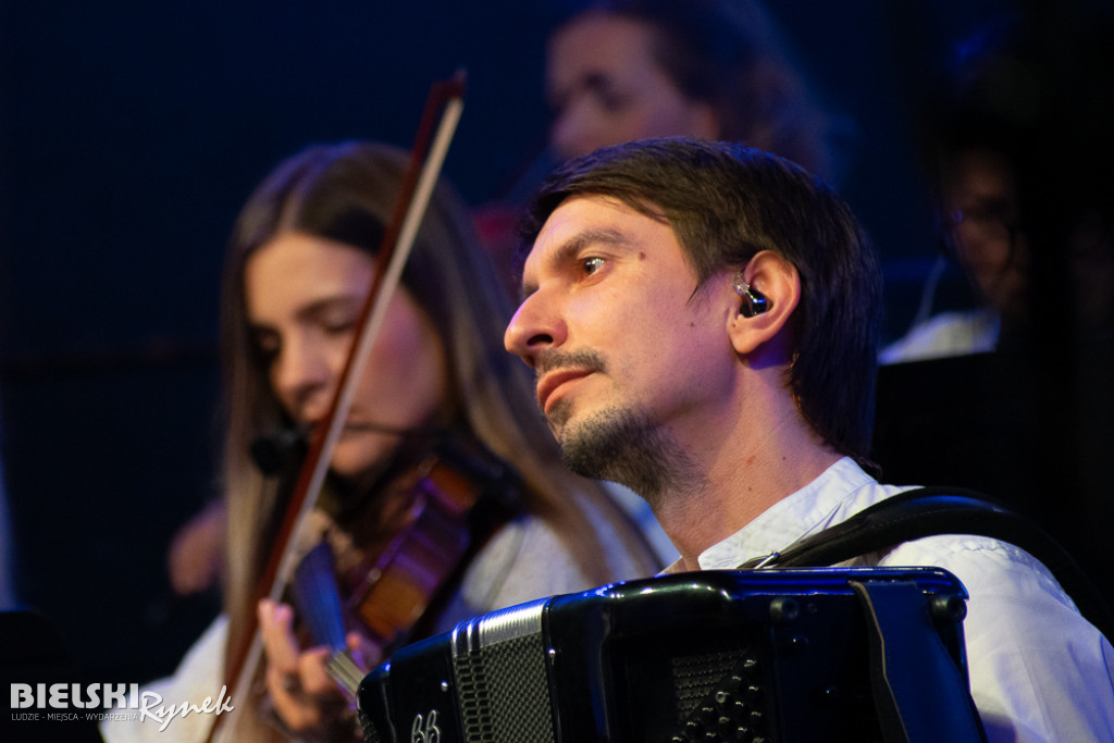 Folk-Up! z bałkańską energią i orkiestrą