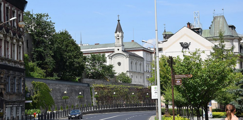 17 spacerów po historycznych szlakach Bielska-Białej