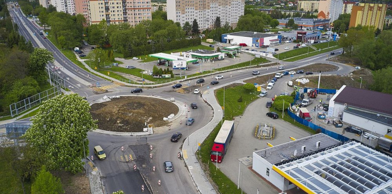 fot. MZD rondo Niemena przy zbiegu ulic Cieszyńskiej, Stawowej i Szarotki