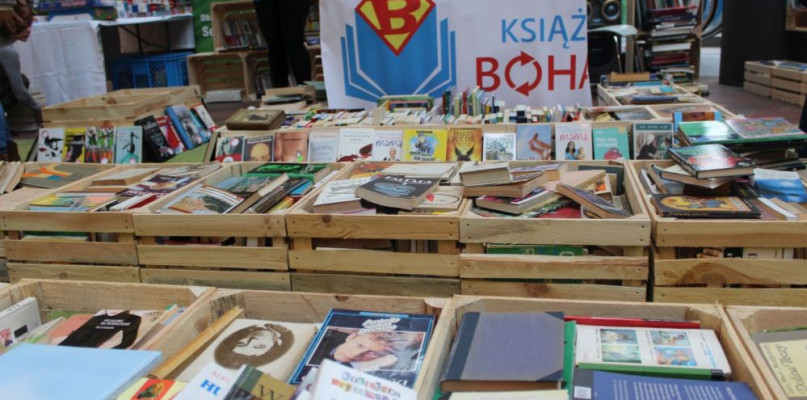 Dwudniowy kiermasz - Książka wspiera bohatera
