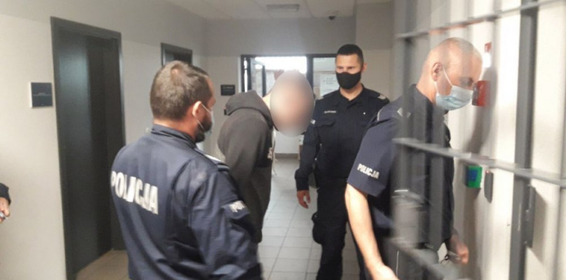 włamywacze ujęci na gorącym uczynku