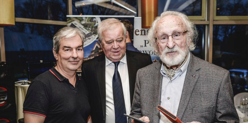 Roman Anusiewcz, Marian Dziędziel i Franciszek Pieczka podczas jubileuszu 90. lecia urodzin aktora