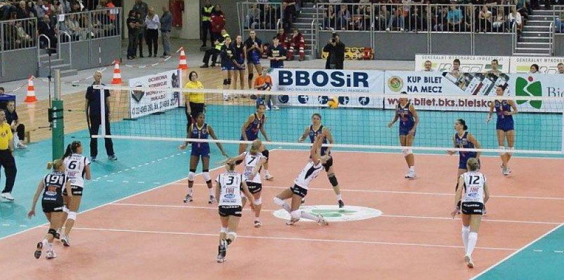 Telebimy na hali sportowej pod Dębowcem na wzór katowickiego Spodka lub gdańskiej Ergo Areny