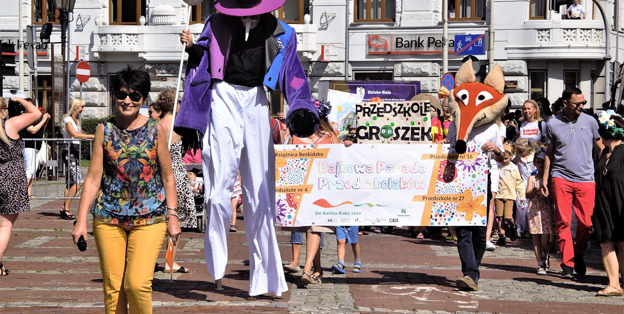 Dni Bielska-Białej - Parada Międzypokoleniowa. Mile widziane stroje z lat 70.