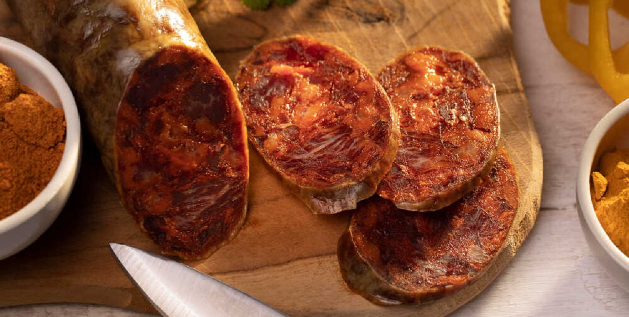 Masarnie Mazowieckie: Tradycyjne Wędliny i Najwyższej Jakości Mięso