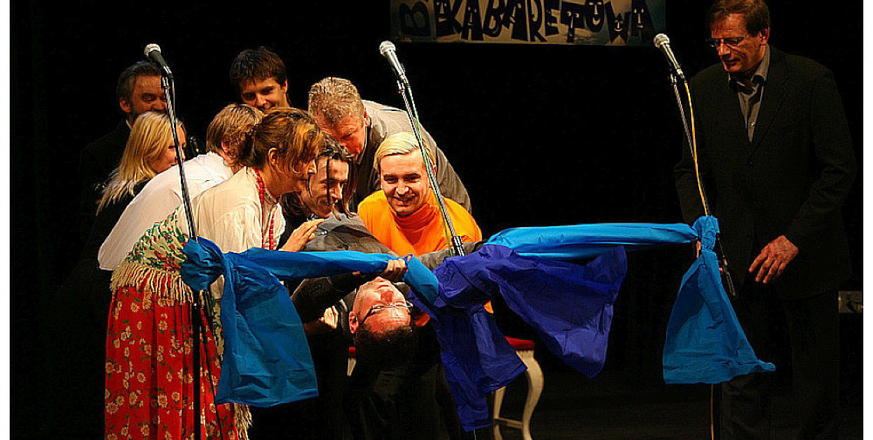 Dzieje Bielskiej Sceny Kabaretowej - zaskakujące oświadczyny podczas spektaklu