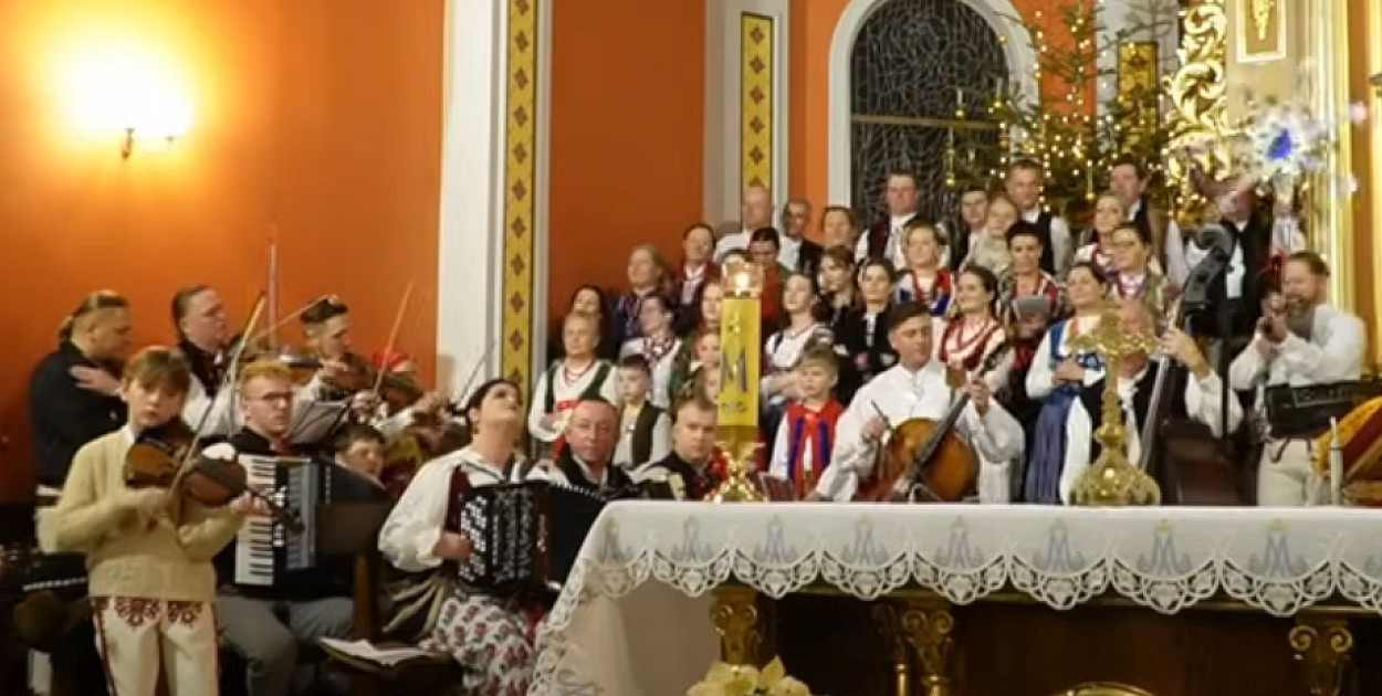 Góralska Pasterka: Tradycja, która przyciąga do Beskidów