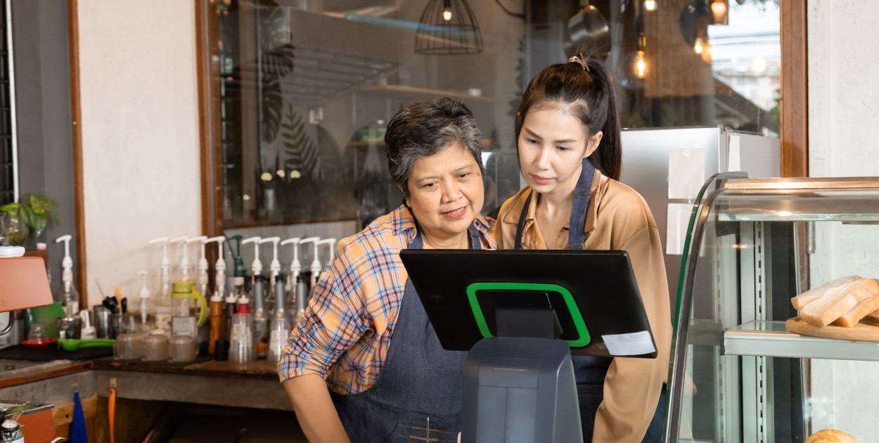 Jakie kryteria uwzględnić przy zakupie drukarki fiskalnej?