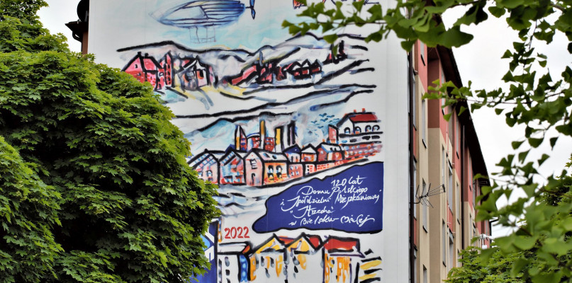 Okolicznościowy mural na osiedlu Piastowskim