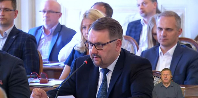 Prezydent Jarosław Klimaszewski uzyskał absolutorium i wotum zaufania