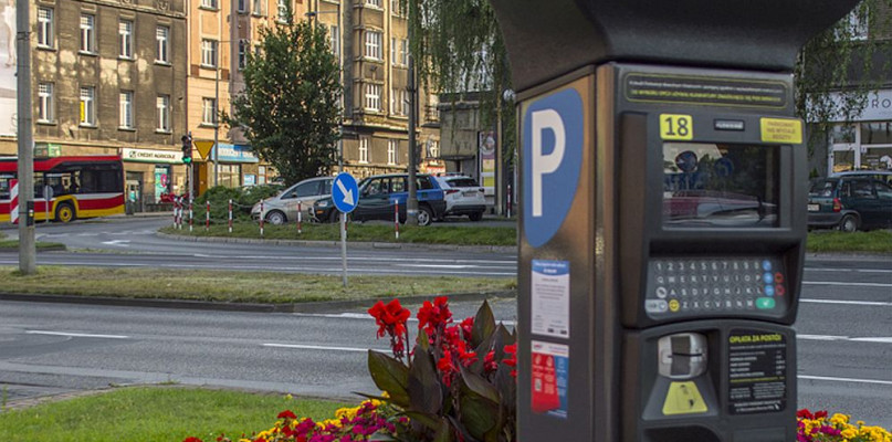 Nowe ceny na parkingach w Bielsku-Białej. Odpłatne parkowanie także po godzinie 16.00 oraz w dni wolne i święta