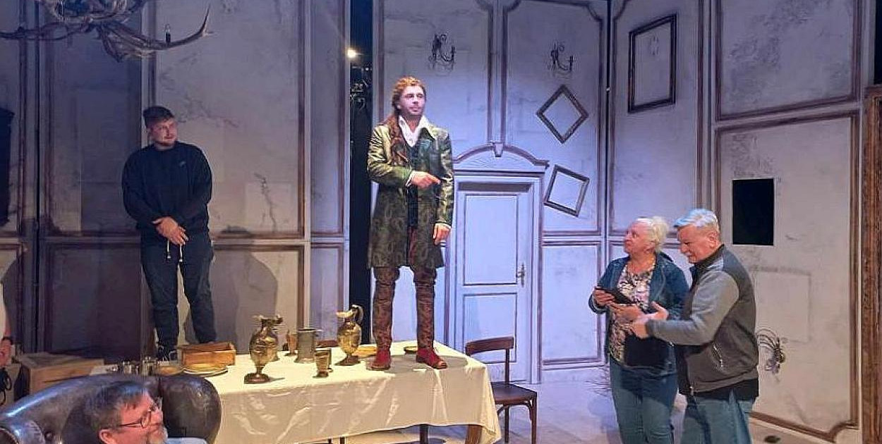 Najstarsza kurtyna teatralna w Polsce - refleksje po NOCY MUZEÓW w bielskim przybytku Melpomeny