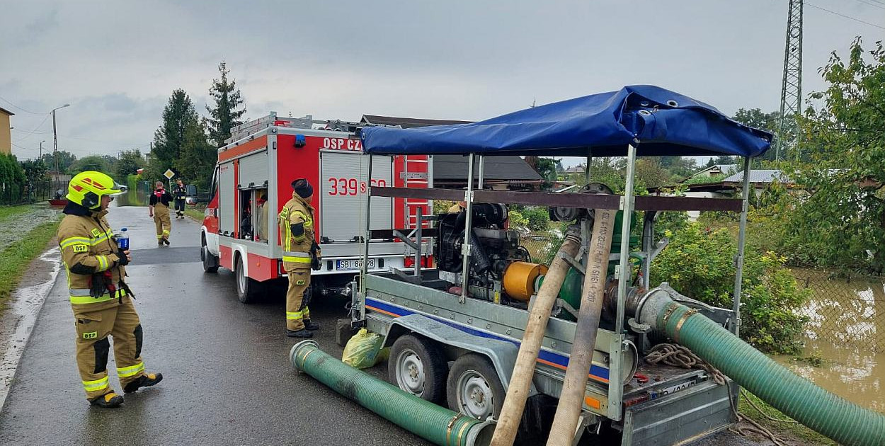 Trwa usuwanie szkół spowodowanych przez powódź