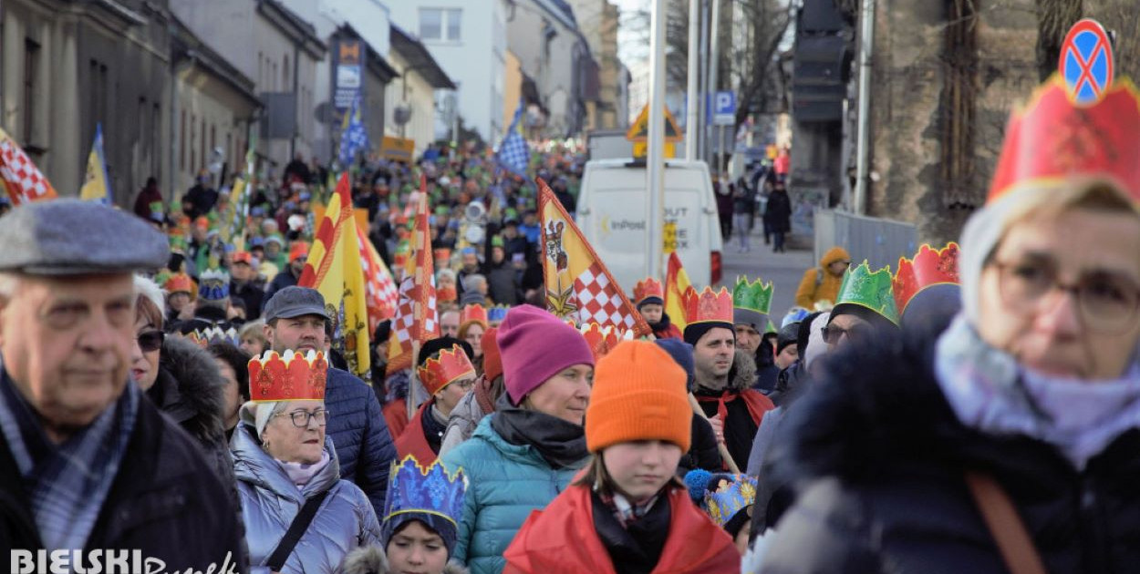 Orszak Trzech Króli 2025 w Bielsku-Białej: „Kłaniajcie się, królowie!”