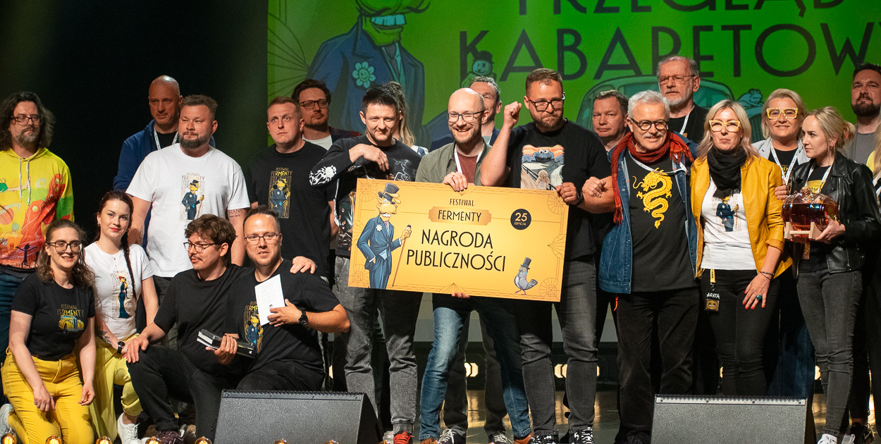 Uczestnicy przeglądu kabaretowego