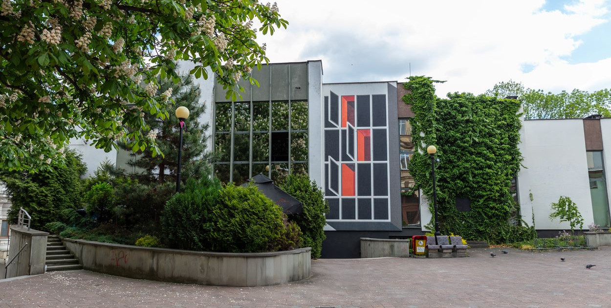 Galeria_Bielska_BWA_2025_fasada_zachodnia_fot_Julia_Ogińska.