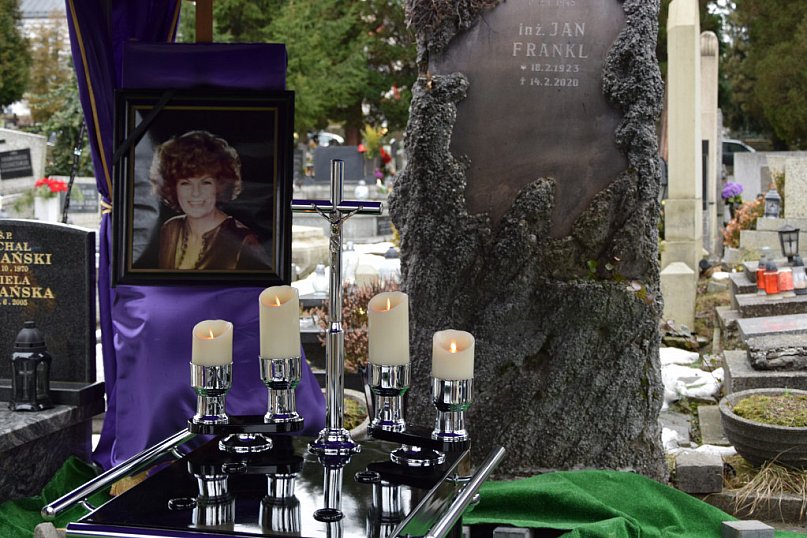 Pożegnanie Marii Koterbskiej na bielskim cmentarzu