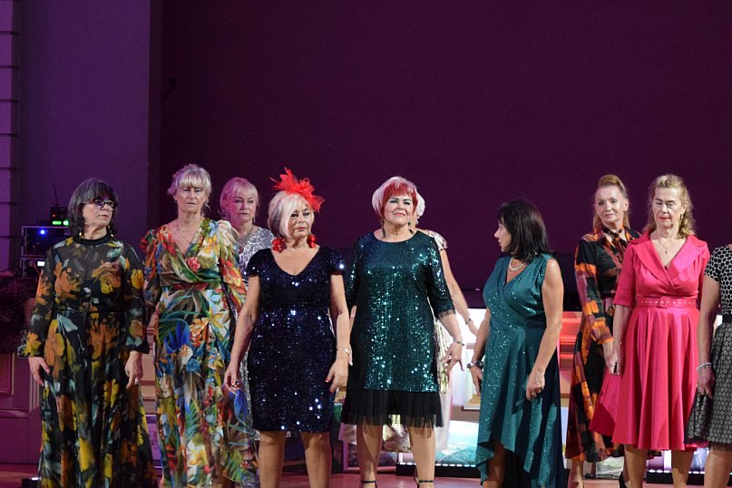 Moda nie zna wieku. Seniorki na wybiegu