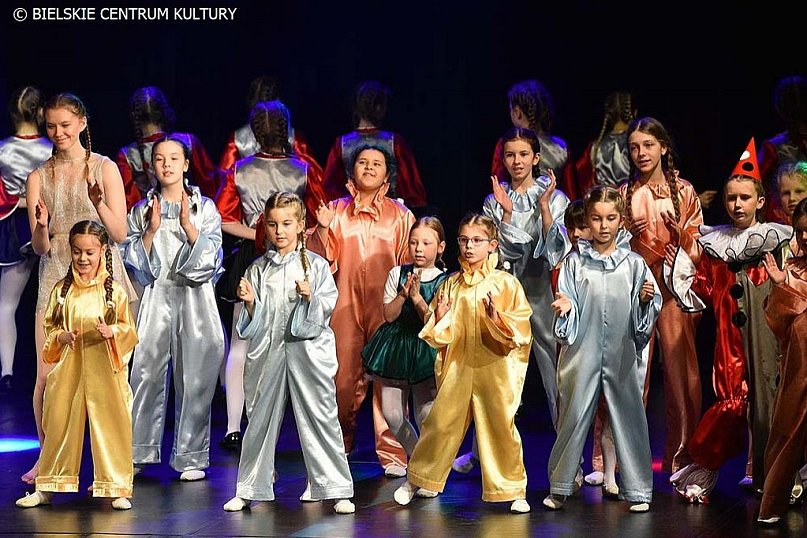 Jarzębinki tańczą i śpiewają od 35 lat