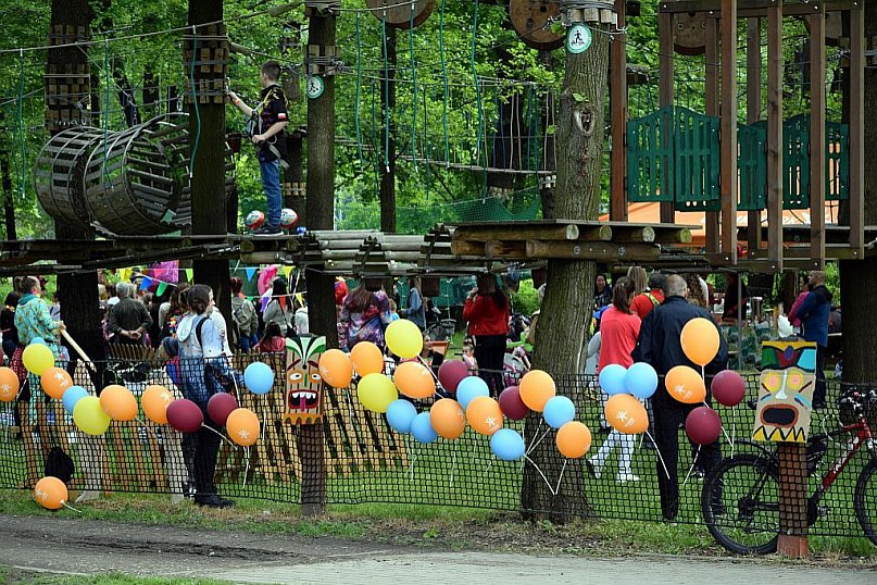 Piknik Hawajski w Parku Linowym