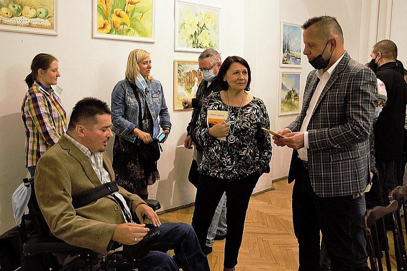 Wystawa malarska Jana Sporka - artysty malującego ustami