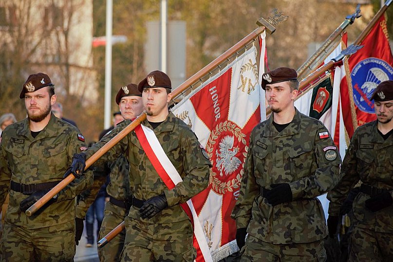 Apel poległych na cmentarzu wojskowym przy ulicy Saperów
