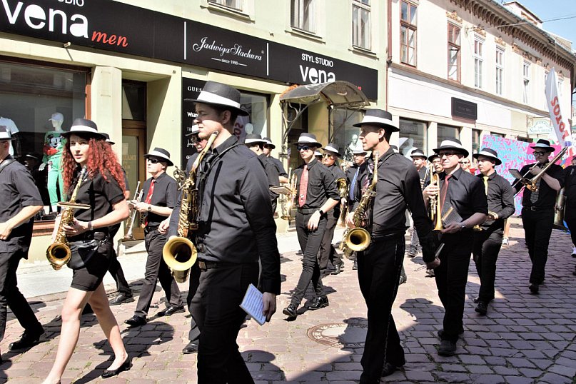 Parada Nowoorleańska na zakończenie Zadymki Jazzowej