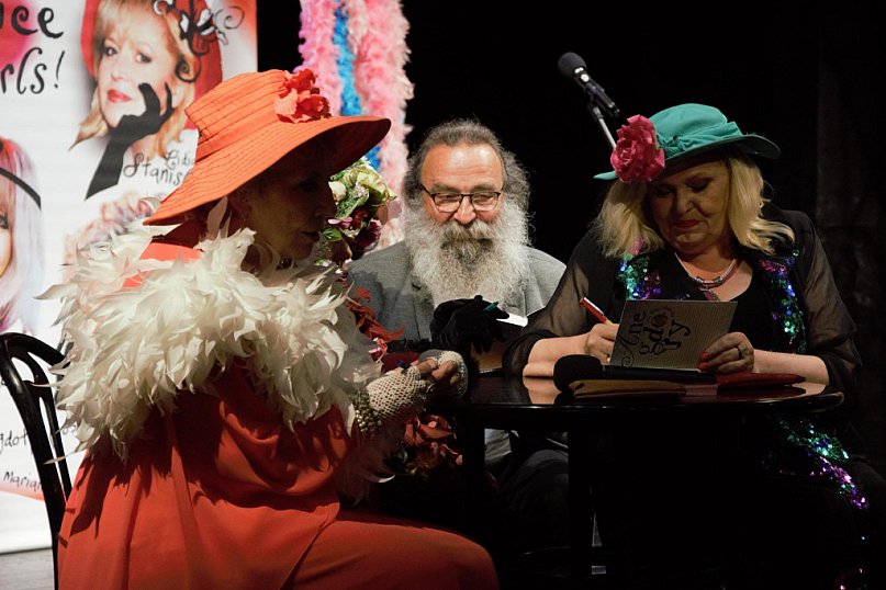 Babski kabaret w teatrze