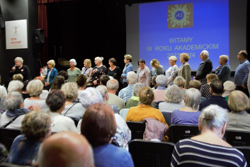 Radujmy się więc - Akademia Seniora rozpoczyna nowy rok szkolny